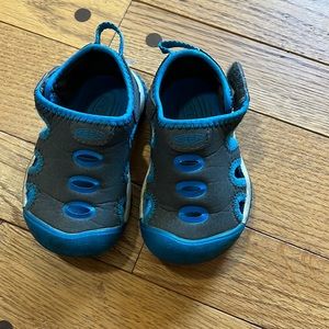 Keen sandals, toddler size 4